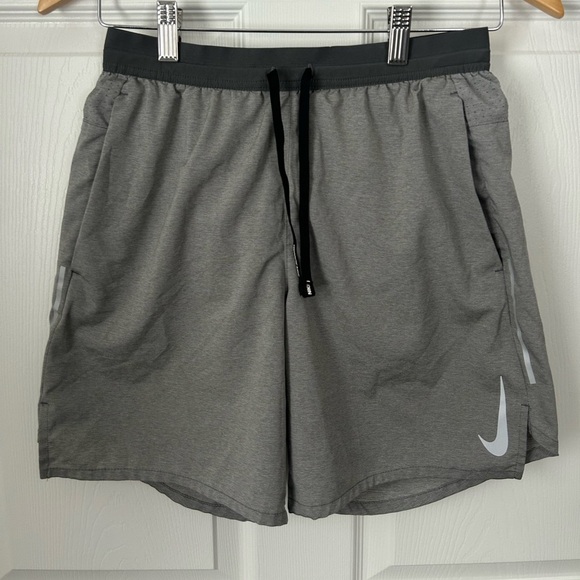 Men’s Nike Shorts - Picture 1 of 5